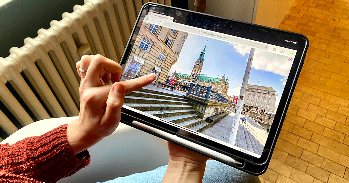 Ausschnitt aus dem virtuellen Stadtrundgang durch Hamburg vorm Rathaus