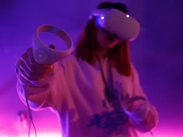 Content Marketing Trends 2025: Wie wär's mit einer virtuellen Reise in Ihre Unternehmenswelt?