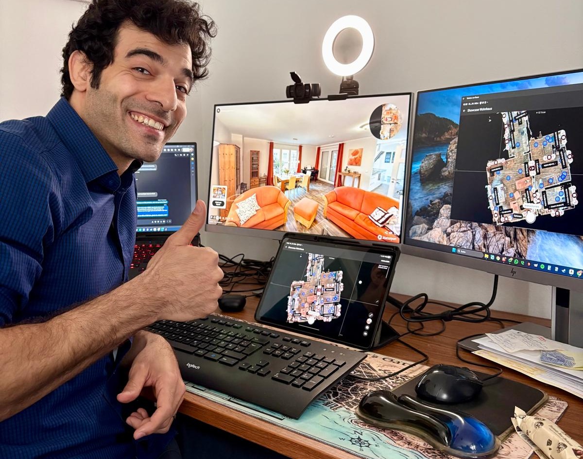 Unser Referent Reza Kiani führt durch die Matterport-Schulung