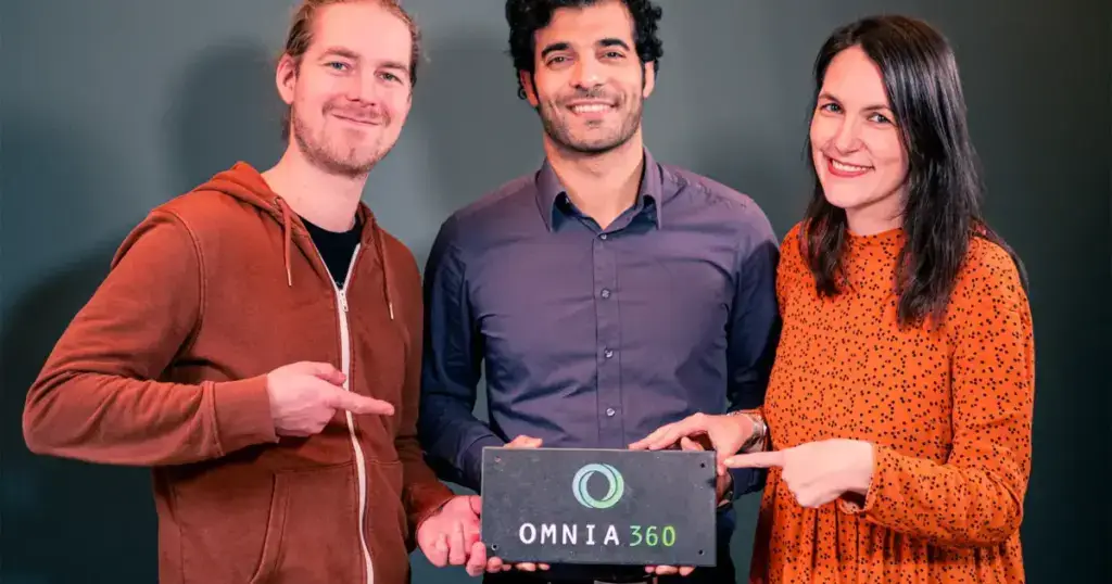 Die Gründer:innen Reza, Tobi und Claudia der Virtual Reality Agentur omnia360